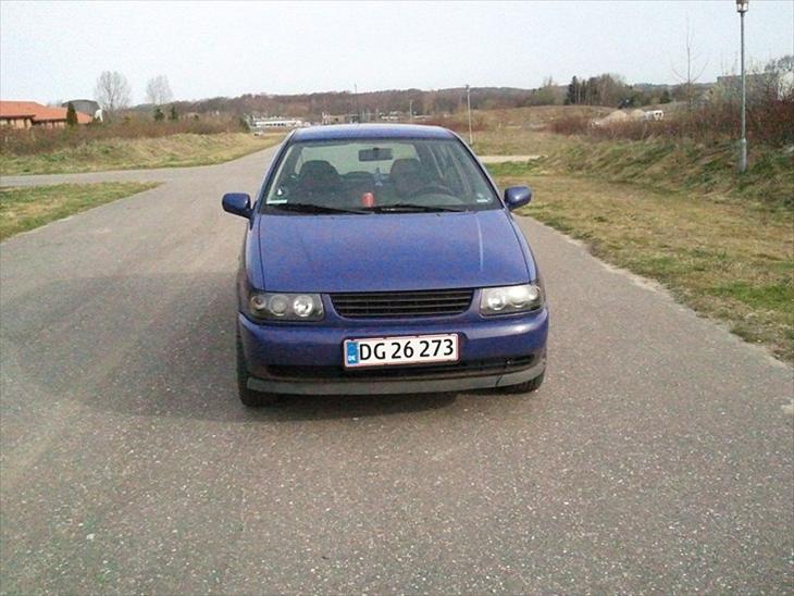 {{currentPhoto.altText}} billede {{currentPhoto.number}}