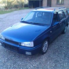 Opel            Kadett Caravan