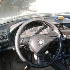 BMW e30 325eta (2,7)