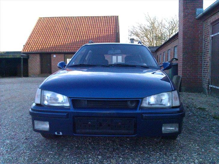 Opel            Kadett Caravan billede 1