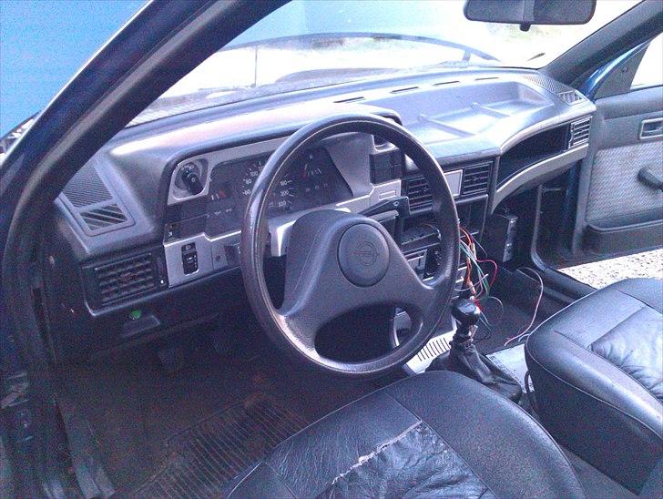 Opel            Kadett Caravan billede 13