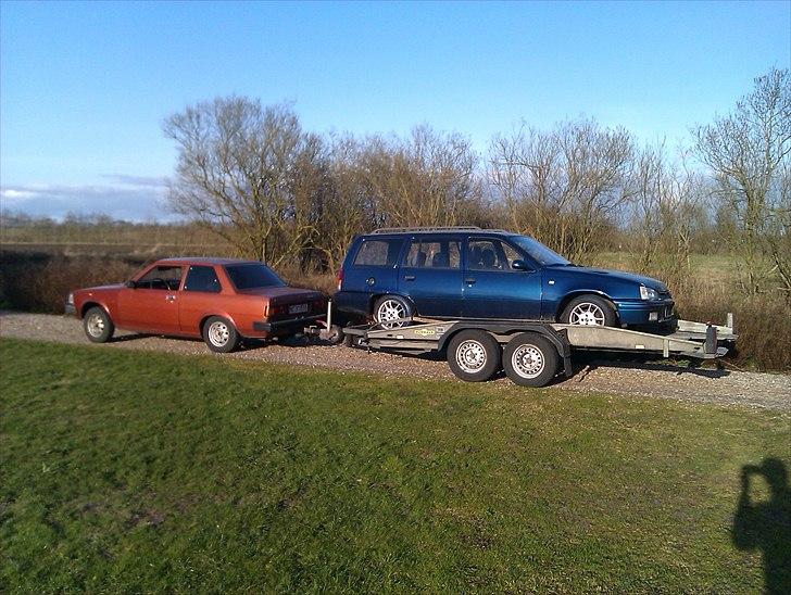 Opel            Kadett Caravan billede 18