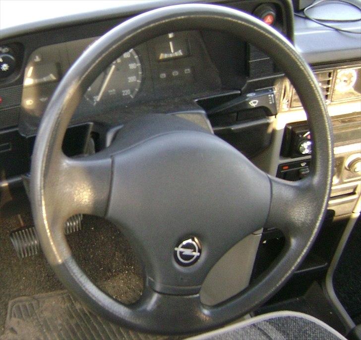 Opel KADETT E 1.3s SOLGT :) billede 9