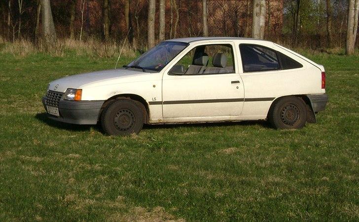 Opel KADETT E 1.3s SOLGT :) billede 14