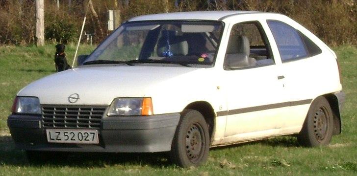 Opel KADETT E 1.3s SOLGT :) billede 17