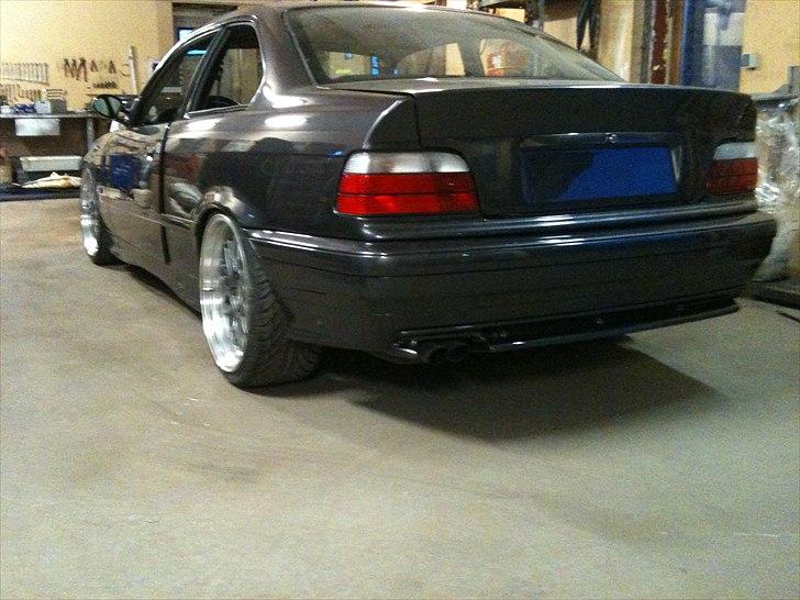 BMW 328i coupe SOLGT - Det næsten fuldendte resultat billede 2