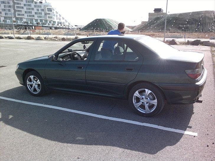 Peugeot 406 billede 2