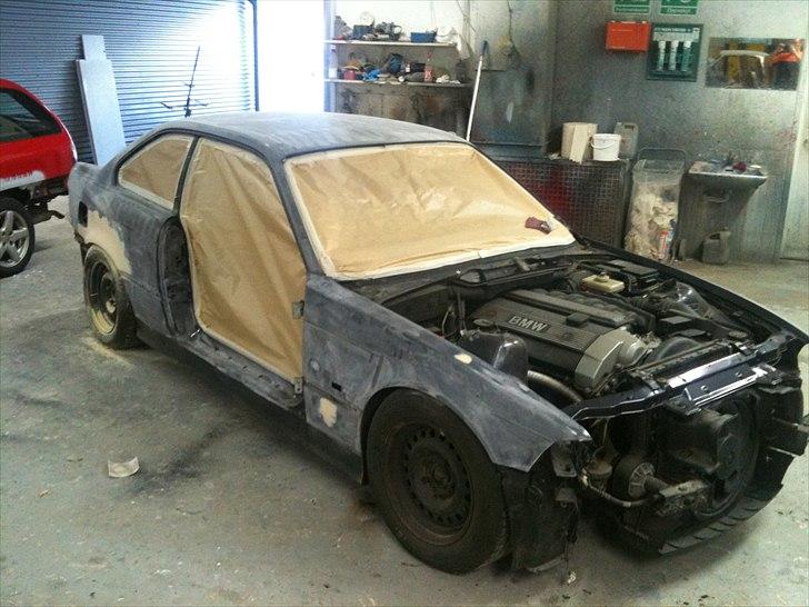 BMW 328i coupe SOLGT billede 13