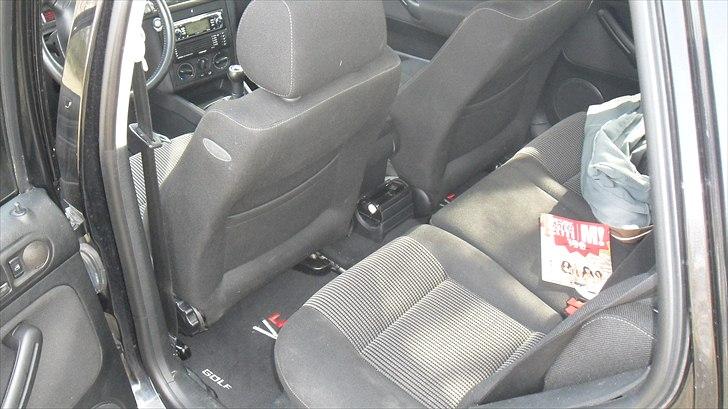 VW Golf 4 2,3 V5 billede 2