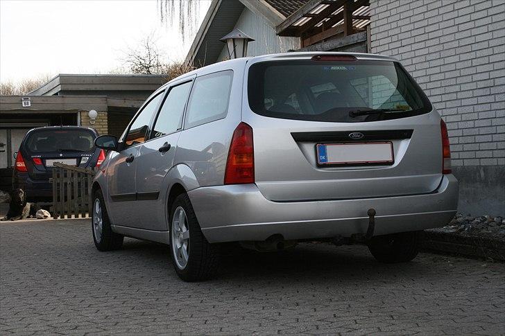 Ford Focus 1,6 Trend Stc billede 1