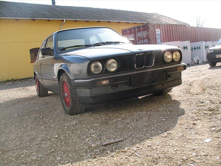 BMW e30 325eta (2,7) billede 1