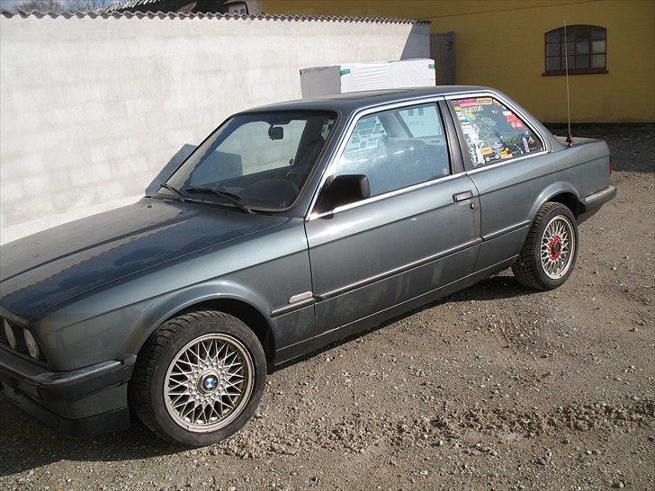 BMW e30 325eta (2,7) billede 5