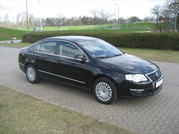 VW Passat 1,6 TDI Comfortl. SOLGT - VW Passat 1,6 TDI ComfortLine BlueMotion fra 2010 med 105 hk/230 nm billede 5