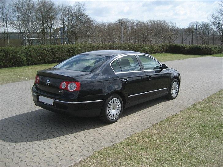 VW Passat 1,6 TDI Comfortl. SOLGT - VW Passat 1,6 TDI ComfortLine BlueMotion fra 2010 med 105 hk/230 nm billede 7