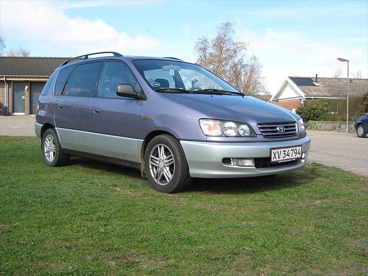 Toyota Picnic   /   SOLGT billede 2
