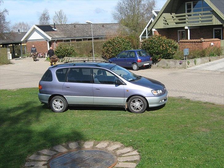 Toyota Picnic   /   SOLGT billede 8