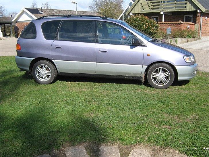 Toyota Picnic   /   SOLGT billede 11