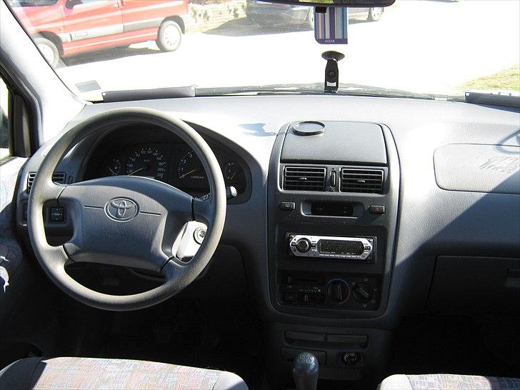 Toyota Picnic   /   SOLGT billede 16