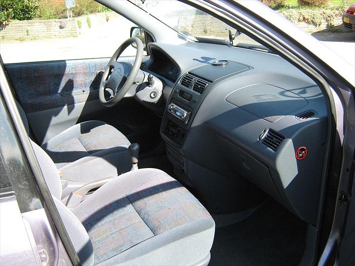 Toyota Picnic   /   SOLGT billede 17