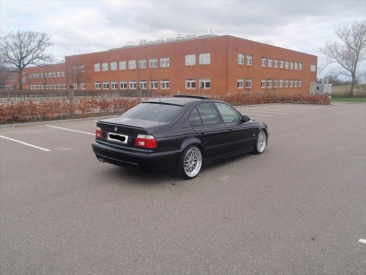 BMW e39 528iA solgt billede 2
