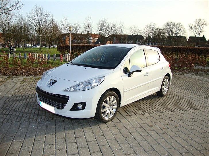 Peugeot 207 1,6 HDI Sportium - solgt billede 1