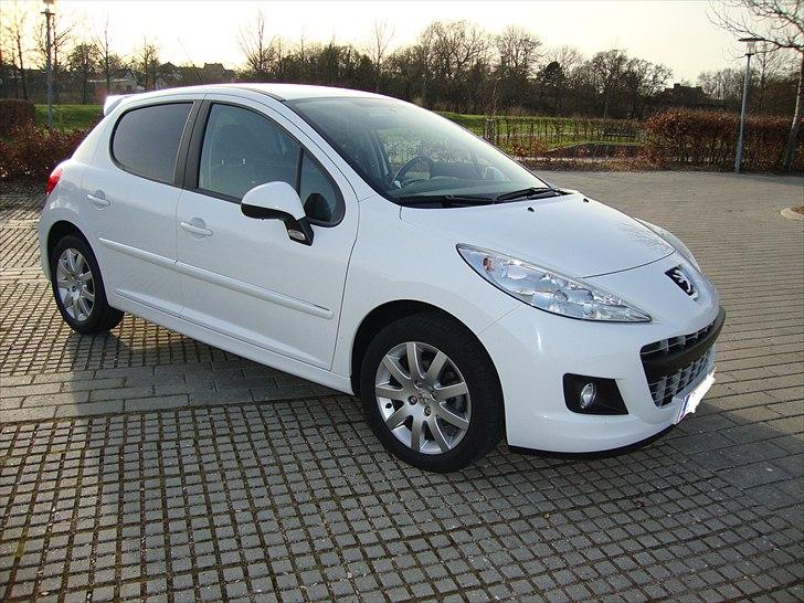 Peugeot 207 1,6 HDI Sportium - solgt billede 3