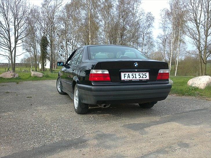 BMW E36 316i Sedan ( SOLGT ) billede 3