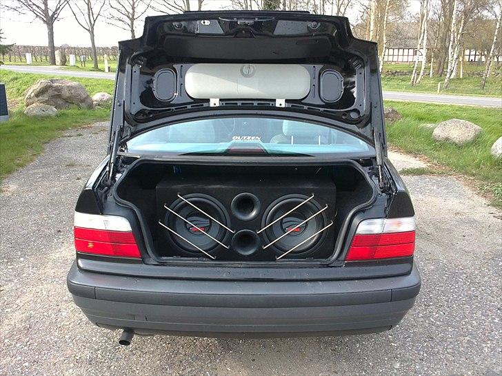 BMW E36 316i Sedan ( SOLGT ) billede 7