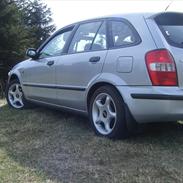 Mazda 323f bj (SOLGT)