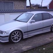 BMW e36 325i