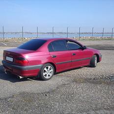 Toyota avensis [Tidl. bil]