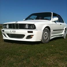BMW 320i solgt