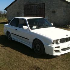 BMW 320i solgt