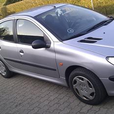 Peugeot 206 1,4 solgt