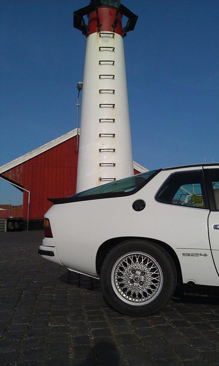 Porsche 924 *Solgt* - Lærepenge, til forrige ejer : Man modificerer ikke baglygter på en 35 år gammel Porsche...PUNKTUM billede 3