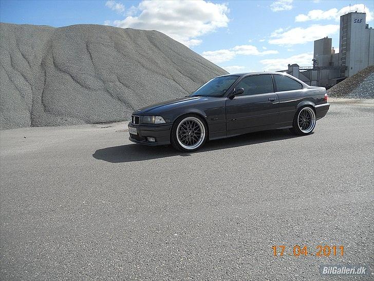 BMW 328i coupe SOLGT billede 15