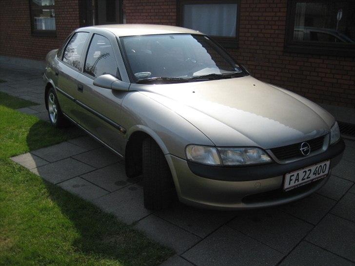 Opel Vectra B *SOLGT* billede 2