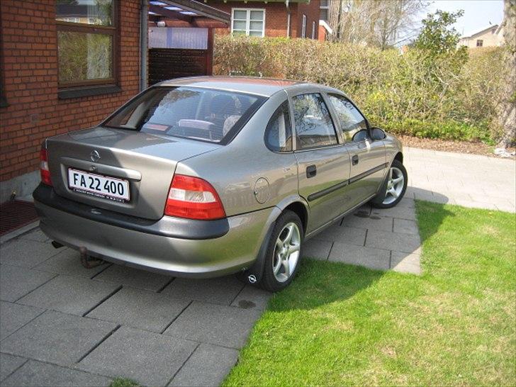 Opel Vectra B *SOLGT* billede 4