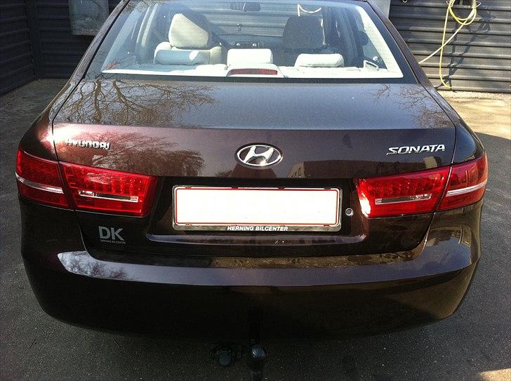 Hyundai sonata solgt - det er så tøsens nye led baglygter er helt vild med dem billede 10