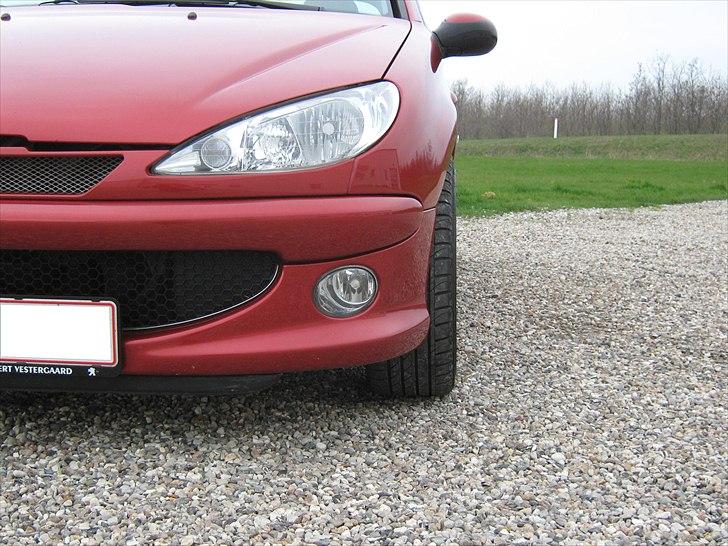 Peugeot 206 1.4 HDi Performance  - 20mm spacers og 1,3 graders camber billede 3