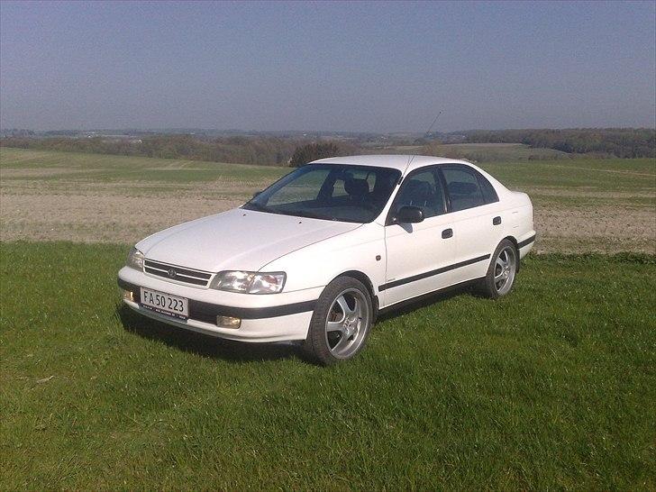 Toyota carina E (Solgt) billede 2