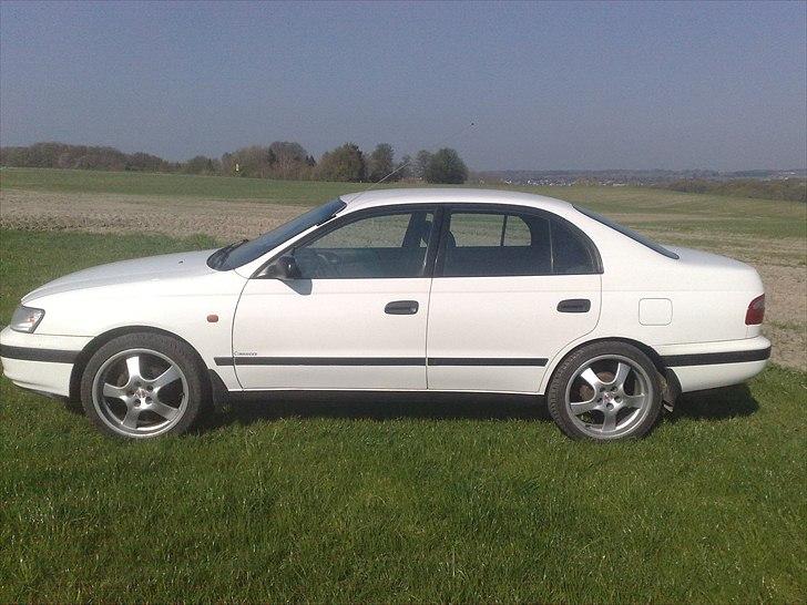 Toyota carina E (Solgt) billede 4