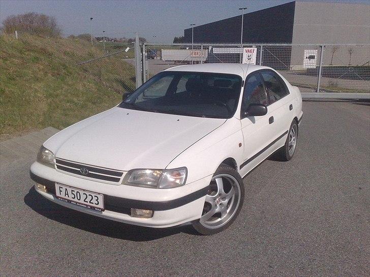 Toyota carina E (Solgt) billede 5