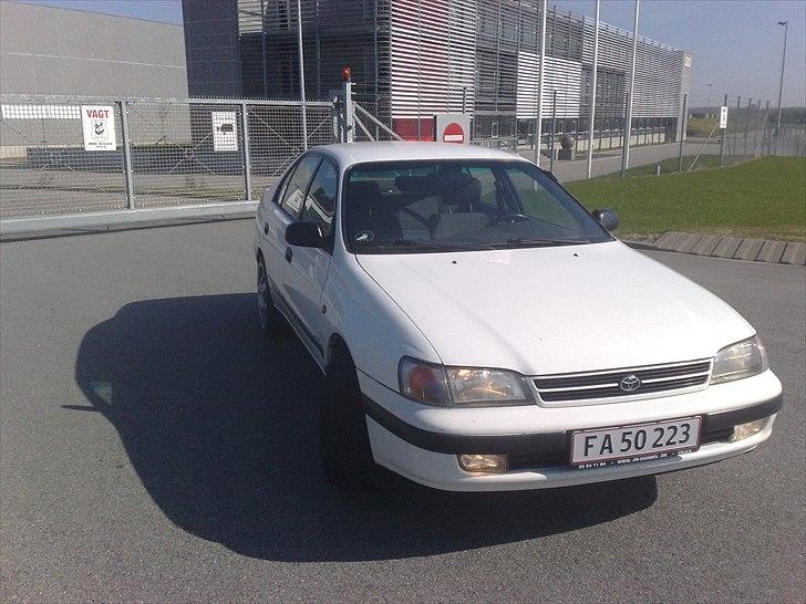 Toyota carina E (Solgt) billede 6