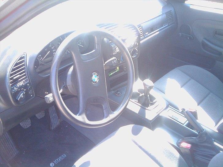 BMW 316i bakket over. *RIP* billede 8