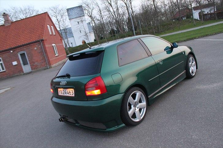 Audi A3 1.8 20v SOLGT billede 2