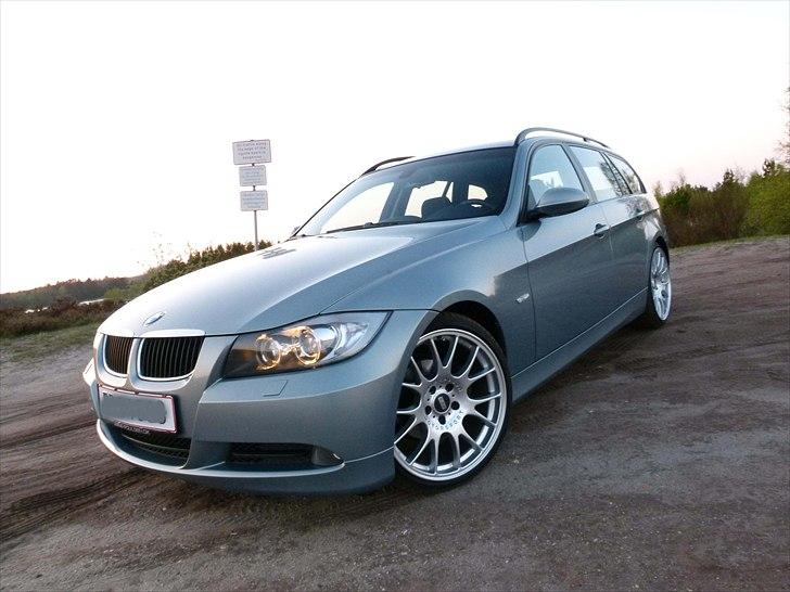 BMW 320D Touring billede 1