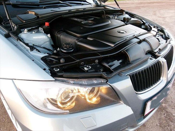 BMW 320D Touring billede 13