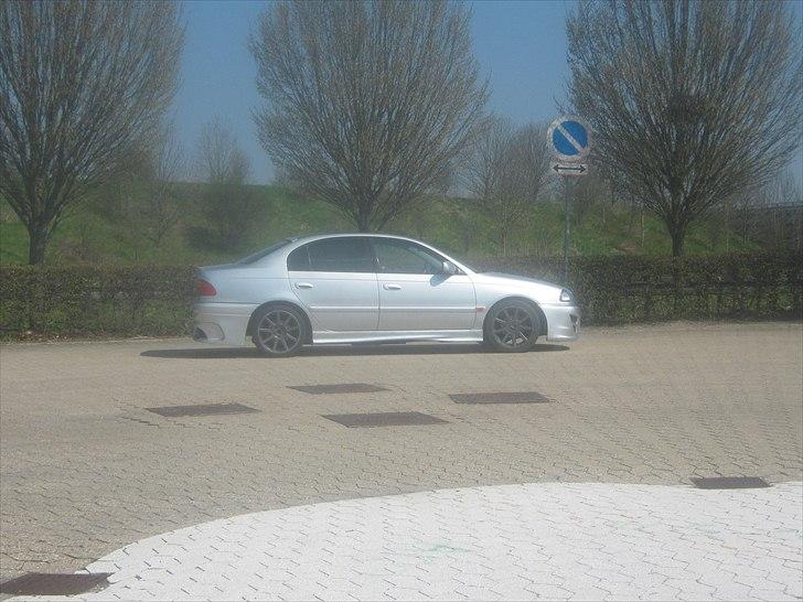 Toyota AVENSIS 2,0-"solgt" billede 6