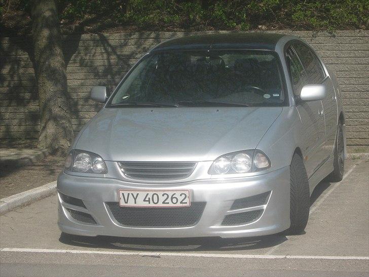 Toyota AVENSIS 2,0-"solgt" billede 7